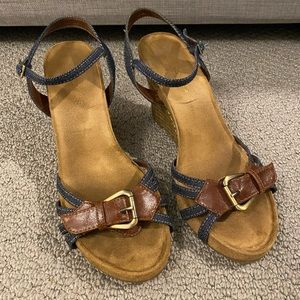 AEROSOLES Tan Wedges with Denim Straps